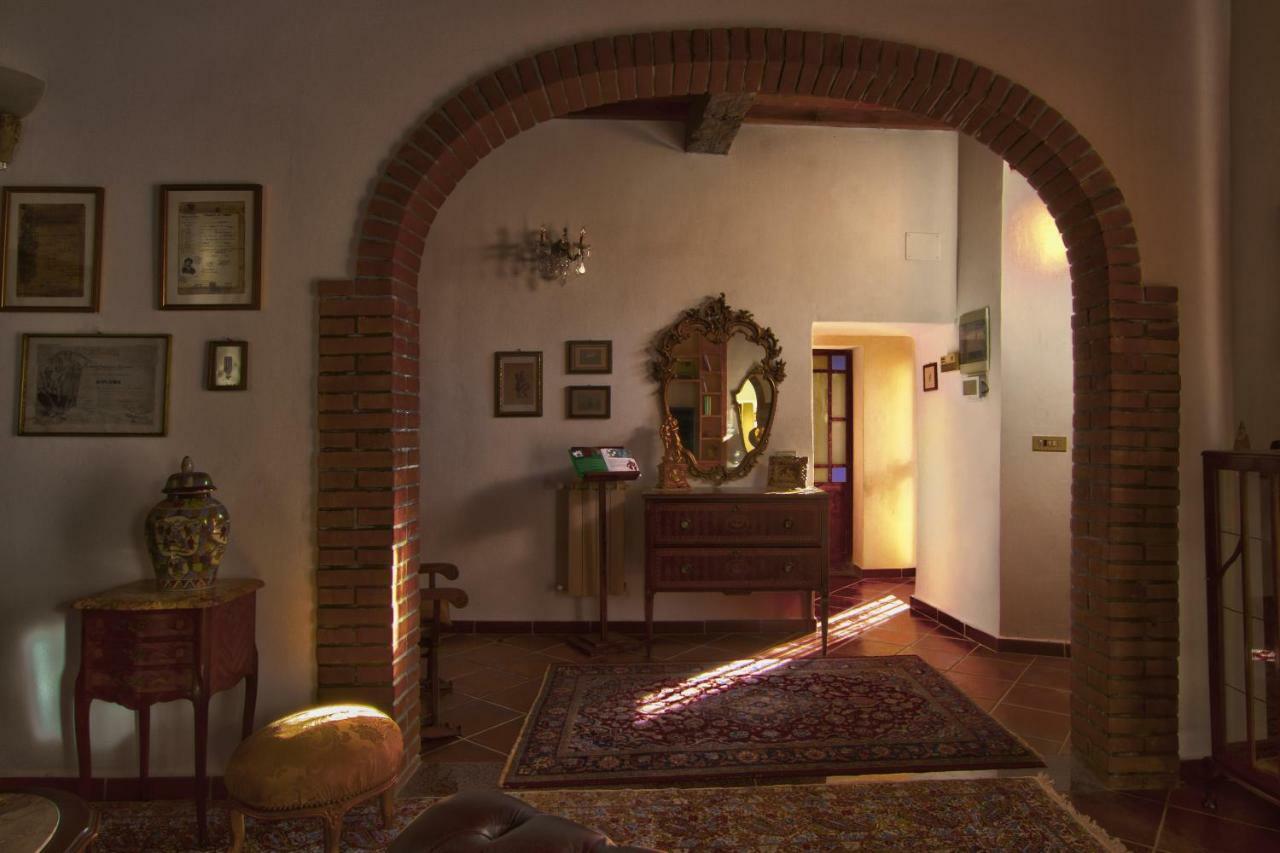 蒙泰穆尔洛Borgo Della Rocca住宿加早餐旅馆 外观 照片