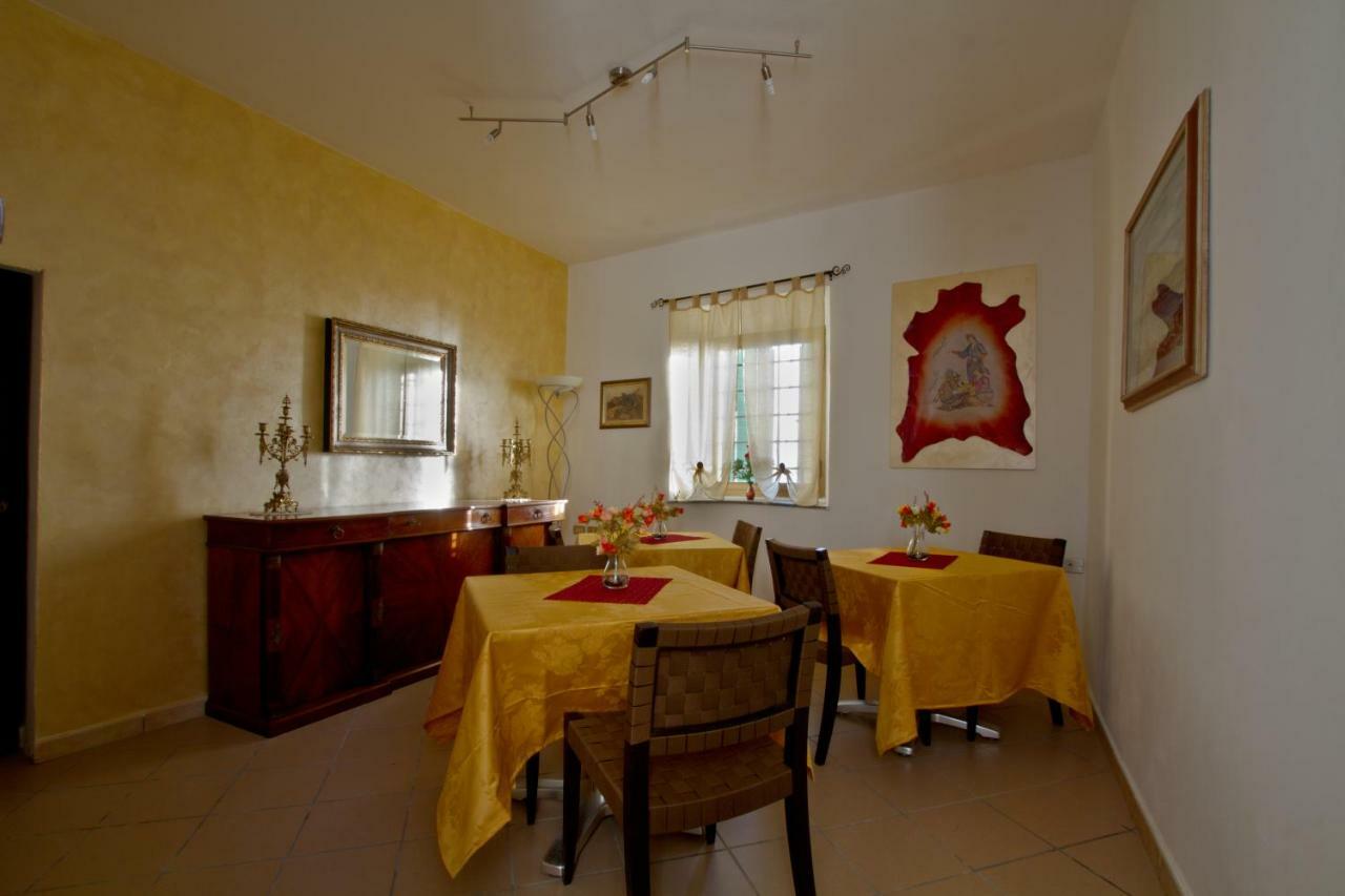 蒙泰穆尔洛Borgo Della Rocca住宿加早餐旅馆 外观 照片