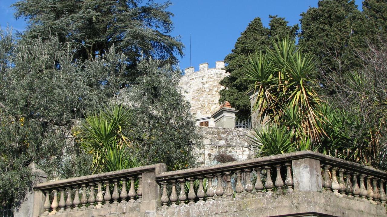 蒙泰穆尔洛Borgo Della Rocca住宿加早餐旅馆 外观 照片