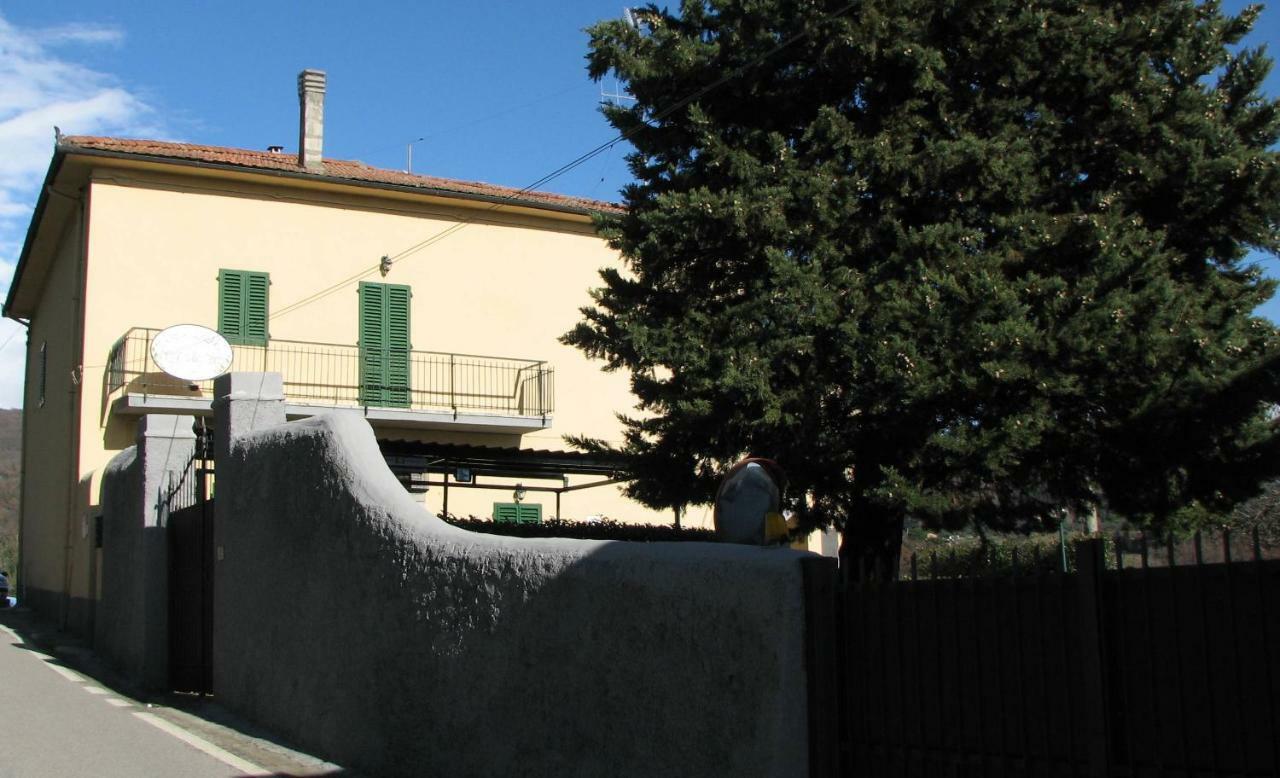 蒙泰穆尔洛Borgo Della Rocca住宿加早餐旅馆 外观 照片